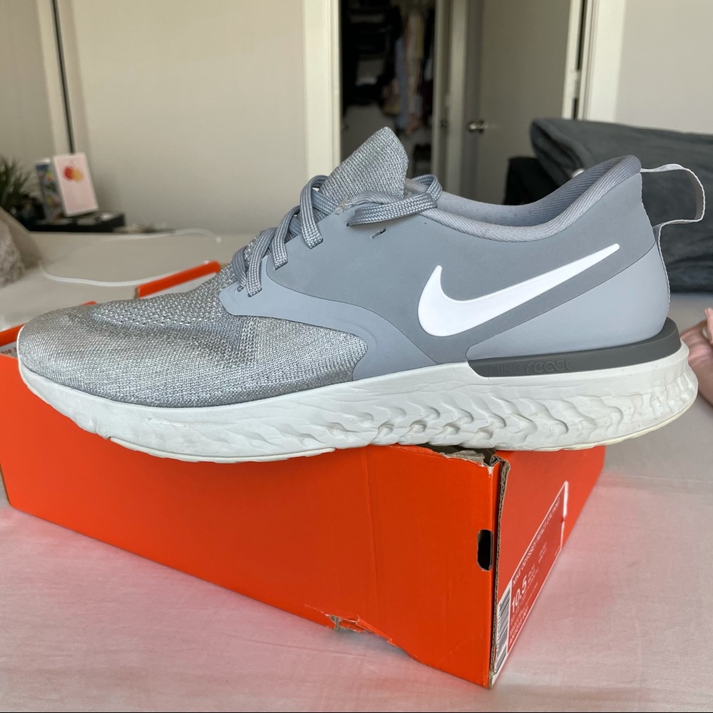 Nike Odyssey React 2 Flyknit (Size 10.5)